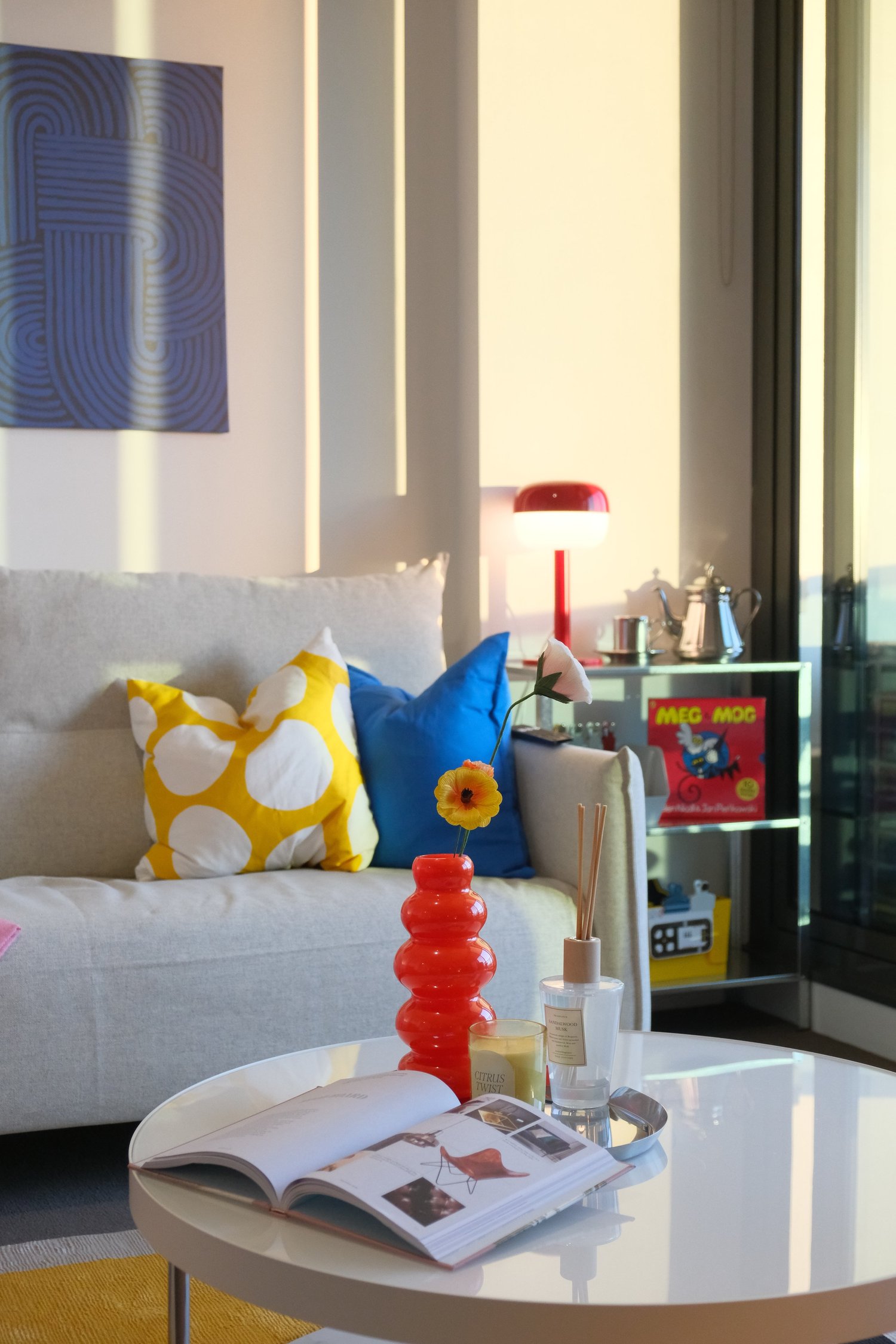 Bauhaus Pop Apartment — property photography 1