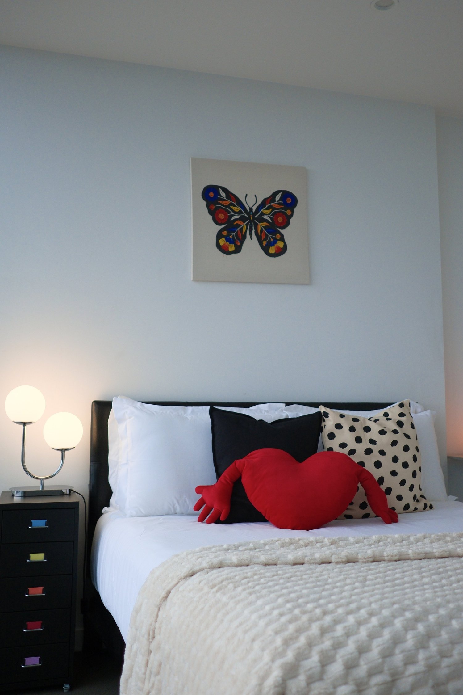 Bauhaus Pop Apartment — property photography 5